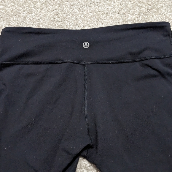 Lululemon Wunder Under mid-rise crops black luon sz 8 - Picture 3 of 10